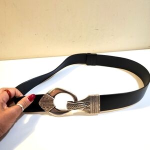 Chico's Black Genuine Leather Silvertone Hook Closure bluckle size SM